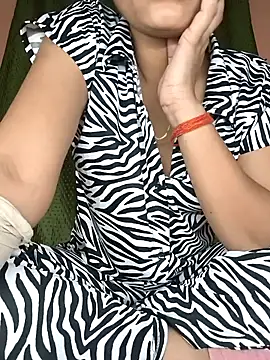 Hott Archana online show from 20, 11, 2025