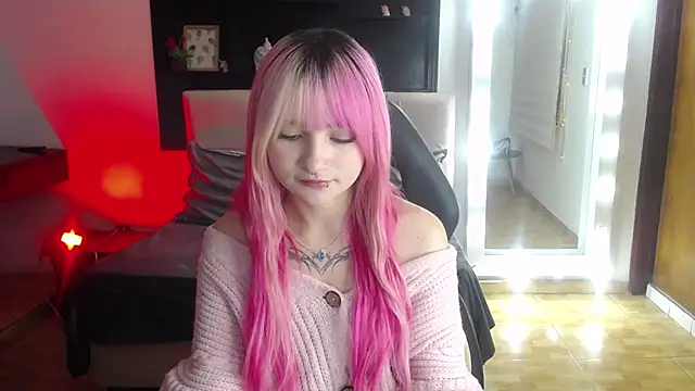  Charlotte Collins  online show from 3, 7, 2026