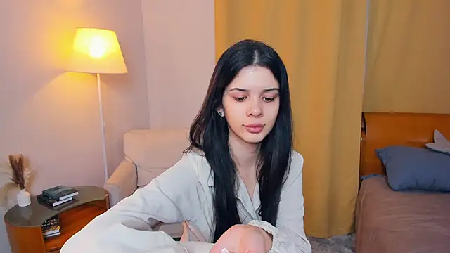 JoCauterucci online show from 5, 12, 2025