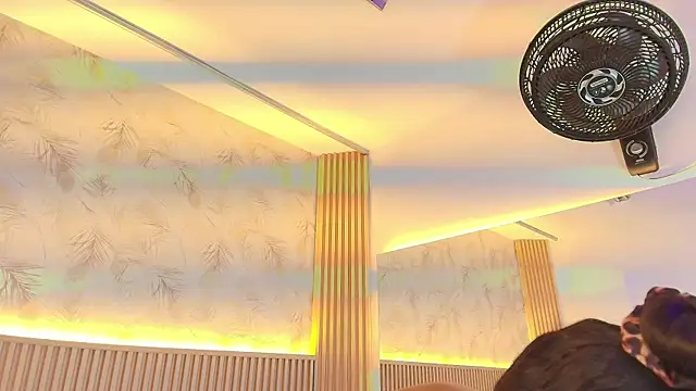 Liss-Reyes online show from 5, 3, 2026