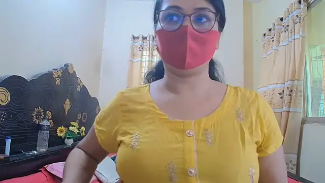 Snapshot of Elena_cruz5 chatting on 16, 6, 2026 Elena cruz5 online show from 16, 6, 2026