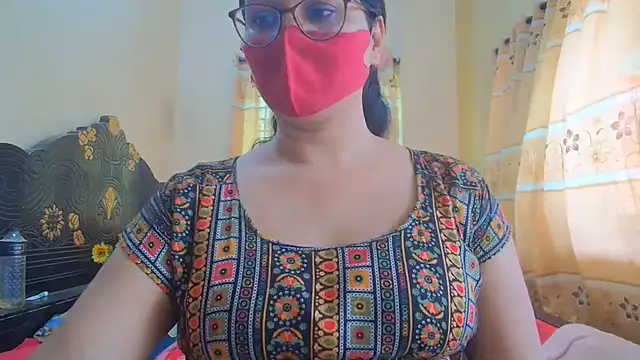 Snapshot of Elena_cruz5 chatting on 18, 6, 2026 Elena cruz5 online show from 18, 6, 2026