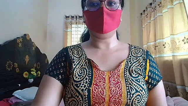 Snapshot of Elena_cruz5 chatting on 29, 6, 2026 Elena cruz5 online show from 29, 6, 2026