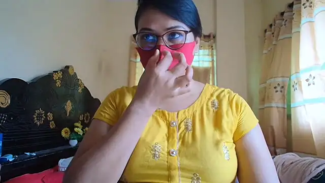 Snapshot of Elena_cruz5 chatting on 6, 7, 2026 Elena cruz5 online show from 6, 7, 2026