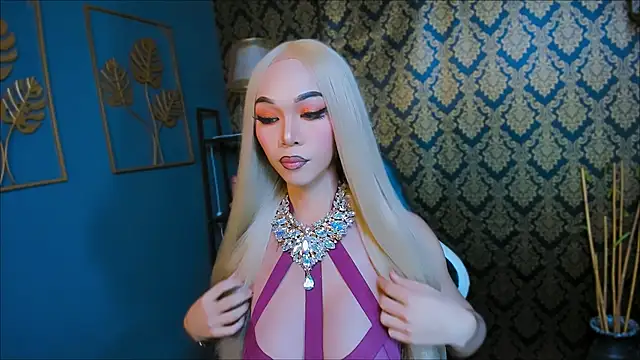 Snapshot of BelindaAbundance chatting on 26, 11, 2025 BelindaAbundance online show from 26, 11, 2025