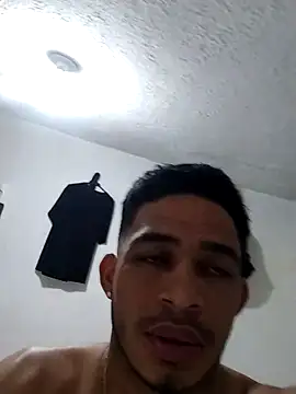 Snapshot of KimAguilera chatting on 28, 9, 2025 KimAguilera online show from 28, 9, 2025