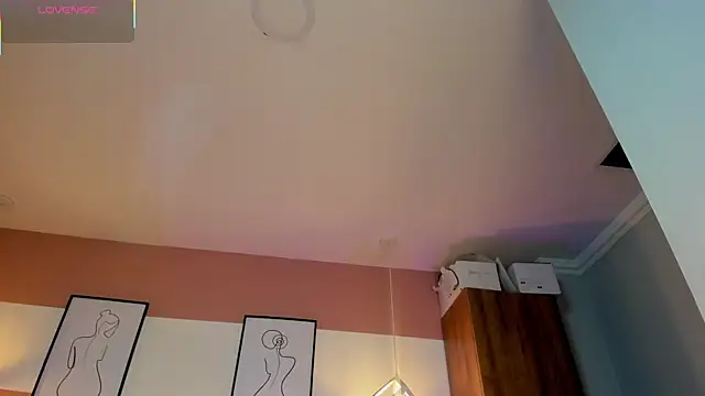 Mia Valentine  online show from 24, 11, 2025