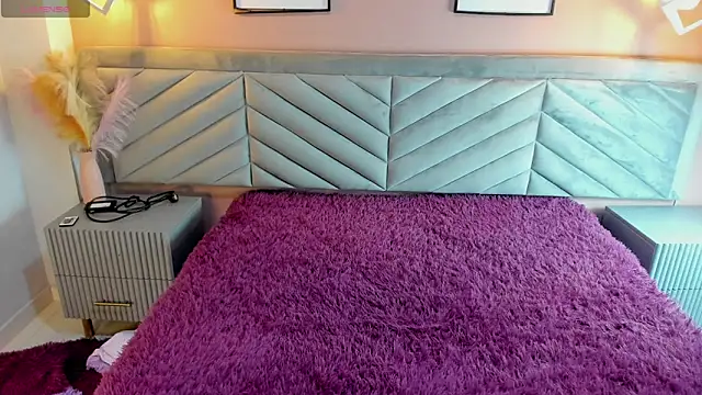 Mia Valentine  online show from 28, 2, 2026