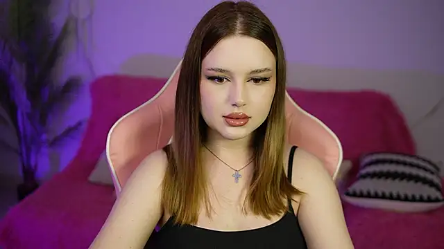 Snapshot of MilanaMoons chatting on 26, 9, 2025 MilanaMoons online show from 26, 9, 2025