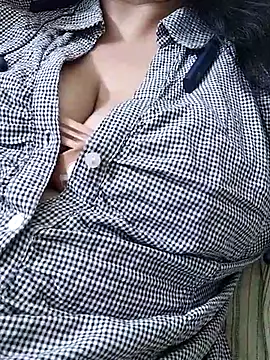 Janvi -Love online show from 26, 9, 2025