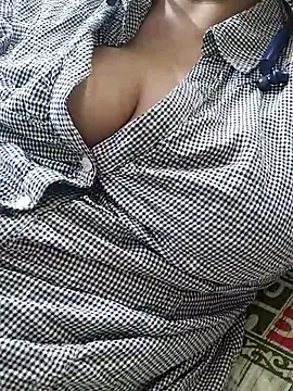 Janvi -Love online show from 3, 10, 2025