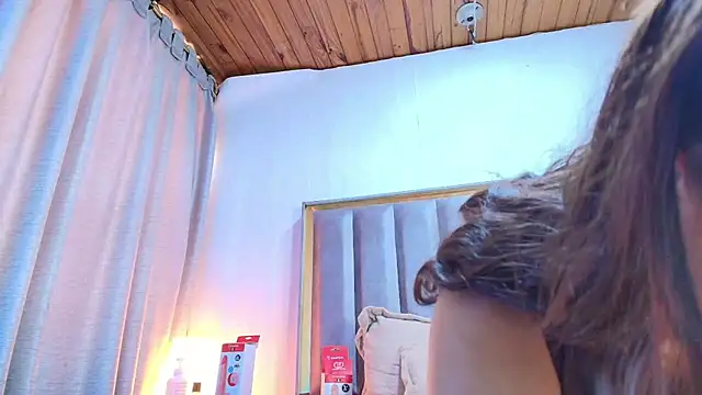 Snapshot of maraa_X chatting on 18, 4, 2026 maraa X online show from 18, 4, 2026