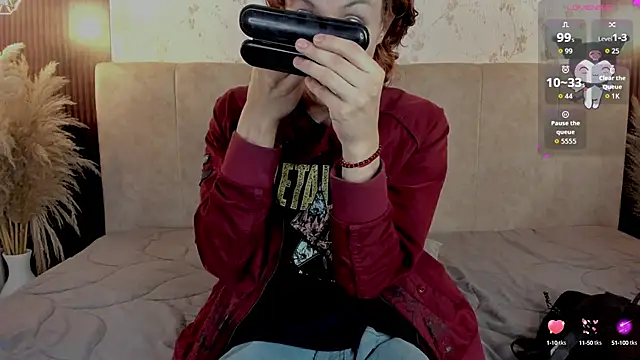 Snapshot of DarcyCullen chatting on 26, 9, 2025 DarcyCullen online show from 26, 9, 2025