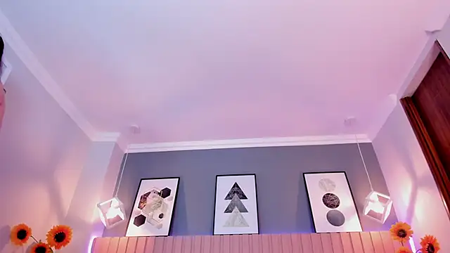 Nina Ford online show from 27, 3, 2026