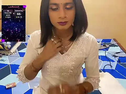 Snapshot of LuvLayla chatting on 22, 4, 2026 LuvLayla online show from 22, 4, 2026