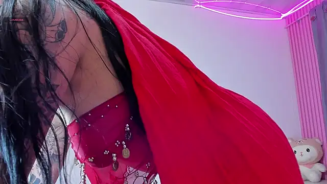 Snapshot of Nayla-Mouna chatting on 13, 2, 2026 Nayla-Mouna online show from 13, 2, 2026