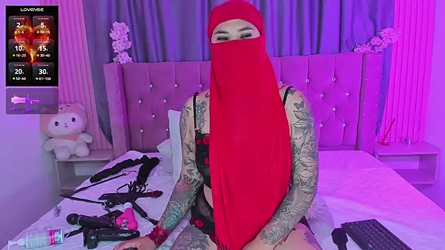 Snapshot of Nayla-Mouna chatting on 21, 2, 2026 Nayla-Mouna online show from 21, 2, 2026