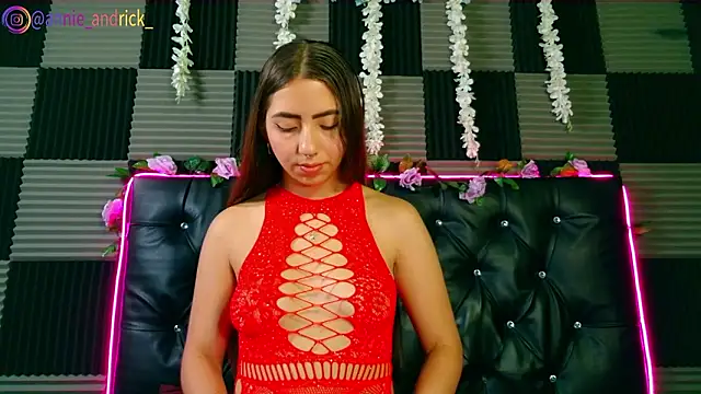  leda swan  online show from 14, 2, 2026