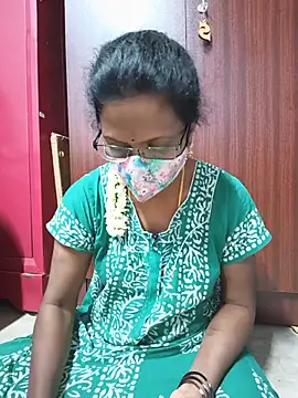 Snapshot of umashreetamil chatting on 22, 6, 2026 umashreetamil online show from 22, 6, 2026
