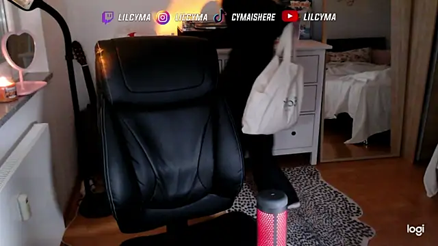 cymaishere online show from 28, 10, 2025