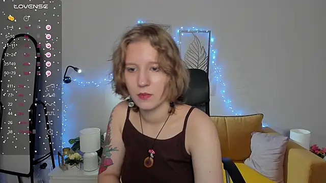 Hailey Foxy online show from 25, 9, 2025