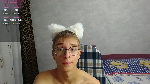 glasses cat online show from 9, 9, 2025