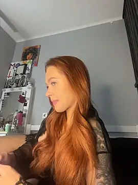 Snapshot of LittleFox___ chatting on 18, 4, 2026 LittleFox online show from 18, 4, 2026