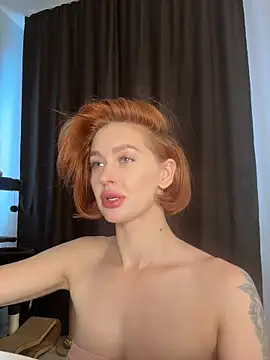 Snapshot of LittleFox___ chatting on 27, 5, 2026 LittleFox online show from 27, 5, 2026