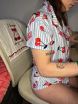 d3luluxx online show from 28, 2, 2026