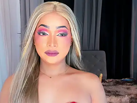 Snapshot of WenceSmith chatting on 15, 10, 2025 WenceSmith online show from 15, 10, 2025