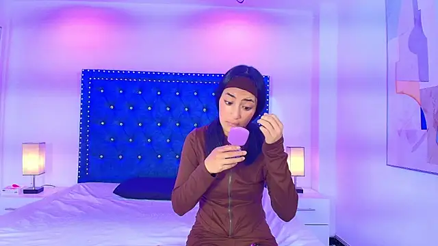 Damian and roxanne online show from 9, 3, 2026