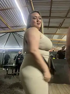 bruna438 online show from 28, 9, 2025