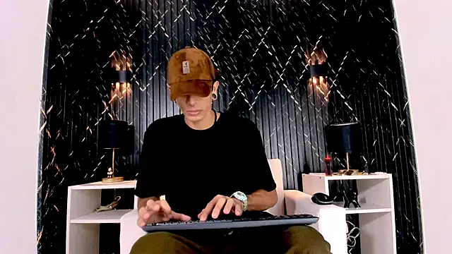 Franvill Trato online show from 19, 11, 2025