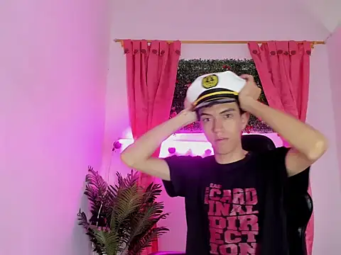 Snapshot of dylan_202520_ chatting on 19, 9, 2025 dylan 202520 online show from 19, 9, 2025