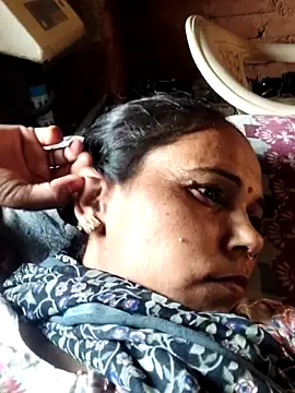 Snapshot of Pooja750 chatting on 13, 5, 2026 Pooja750 online show from 13, 5, 2026