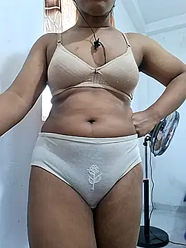 Snapshot of BeautyGirl_sara chatting on 14, 6, 2026 BeautyGirl sara online show from 14, 6, 2026