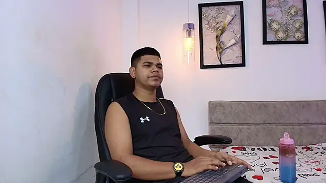 Snapshot of DannySamm chatting on 17, 10, 2025 DannySamm online show from 17, 10, 2025