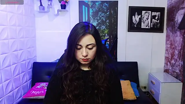 Eva Roussell online show from 5, 11, 2025