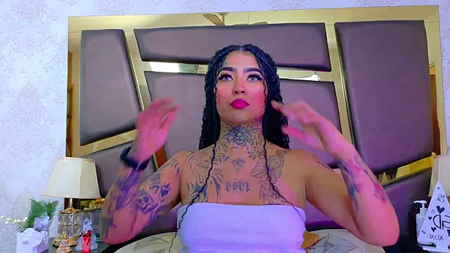 Snapshot of EmilieLake chatting on 23, 4, 2026 EmilieLake online show from 23, 4, 2026