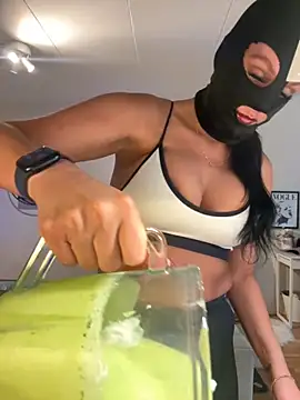 Snapshot of swedishbaddie chatting on 21, 9, 2025 swedishbaddie online show from 21, 9, 2025