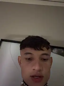 Snapshot of DavisFirb chatting on 18, 12, 2025 DavisFirb online show from 18, 12, 2025