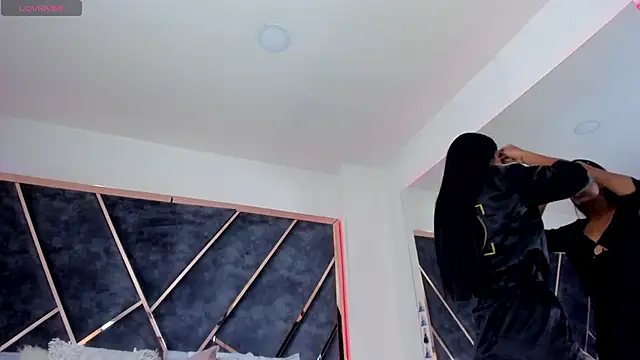 SusanaHenao online show from 12, 11, 2025