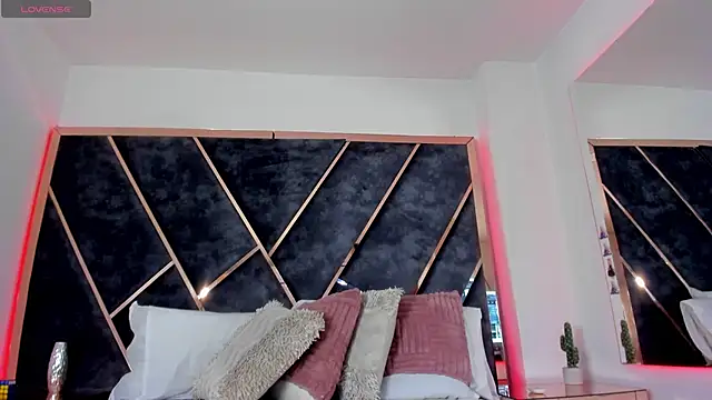 SusanaHenao online show from 12, 1, 2026