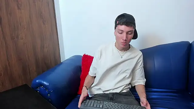 LittleDanny  online show from 29, 11, 2025