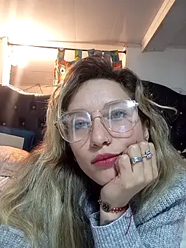 Snapshot of Licethf00x chatting on 3, 11, 2025 Licethf00x online show from 3, 11, 2025