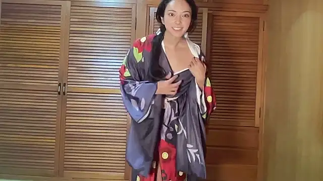 Snapshot of ena8888 chatting on 4, 11, 2025 ena8888 online show from 4, 11, 2025