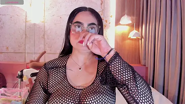 Snapshot of sofiiacarson chatting on 23, 5, 2026 sofiiacarson online show from 23, 5, 2026