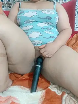 Snapshot of Hot-lino chatting on 18, 4, 2026 Hot-lino online show from 18, 4, 2026
