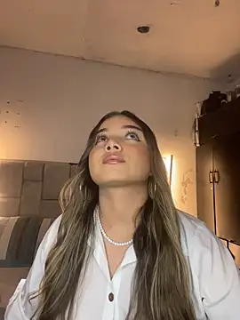 AnnyLopezzz  online show from 14, 3, 2026