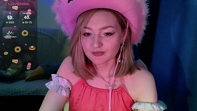 Snapshot of cute1stranger chatting on 24, 10, 2025 cute1stranger online show from 24, 10, 2025